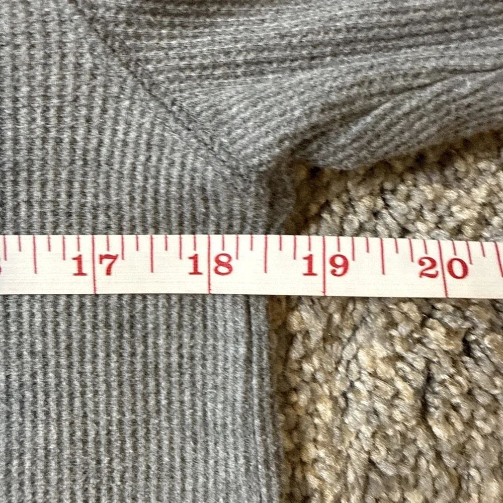 Arizona Jean Co. Women's Long Sleeve Thermal Top With Graphic Design Size XL - Picture 3 of 7